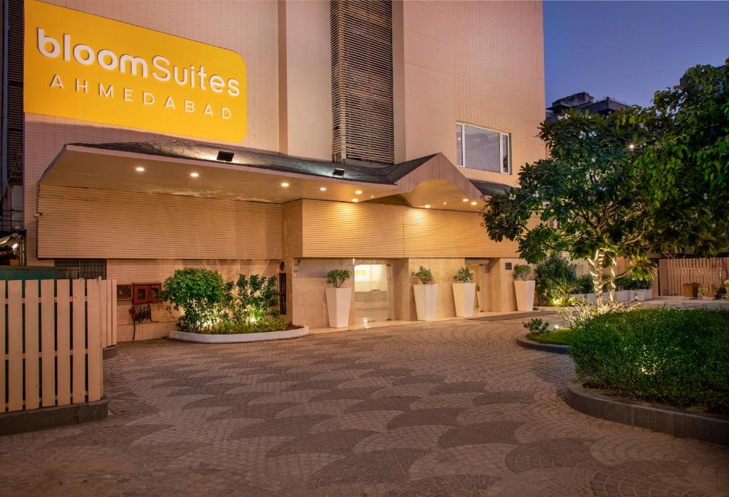 Cheap Hotels Book Budget Luxury Hotels At EaseMyTrip