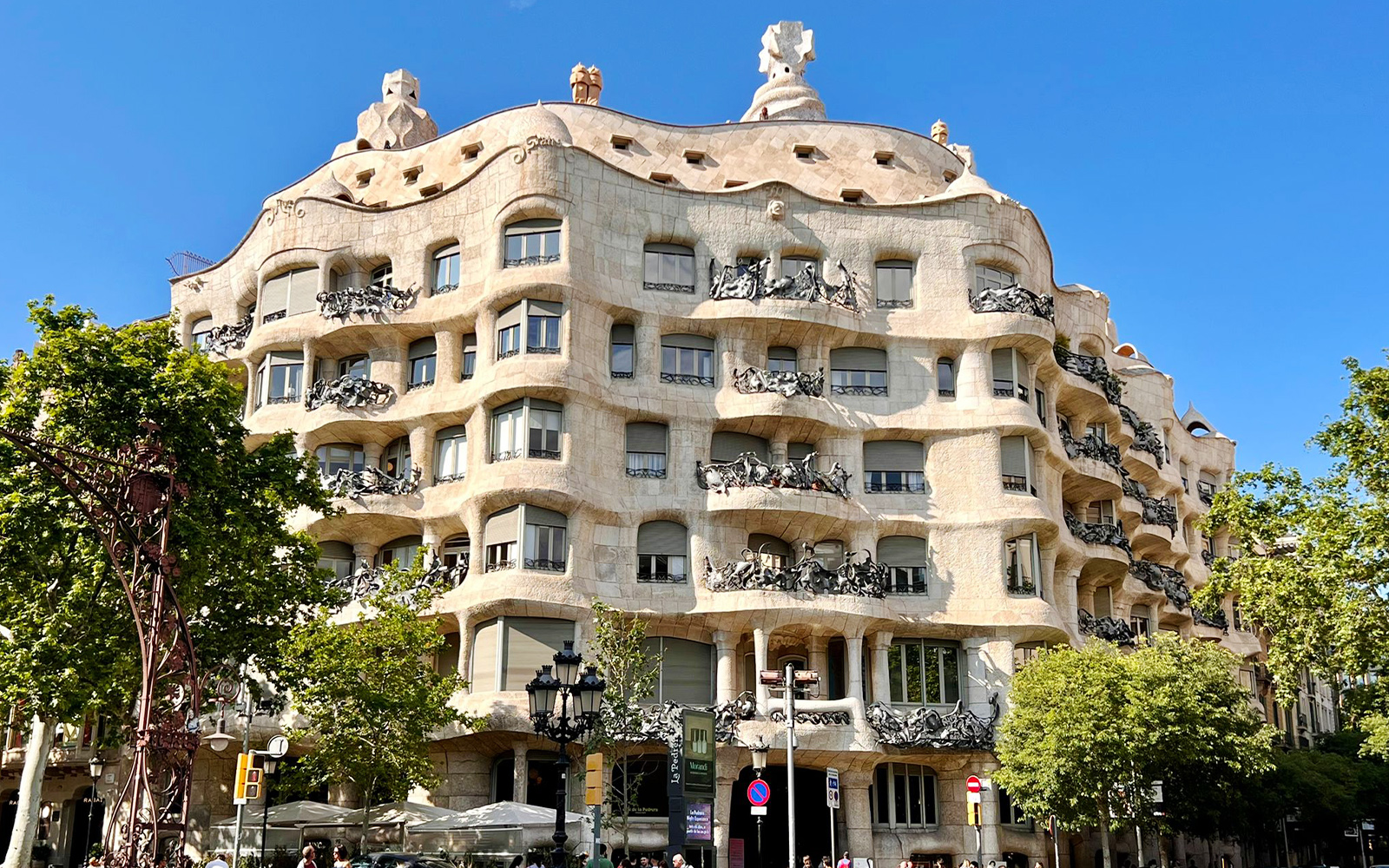 Image of Casa Vicens Korean/Japanese/Chinese-Guided Tour & Casa Mila La Pedrera with Fast-Track Entry