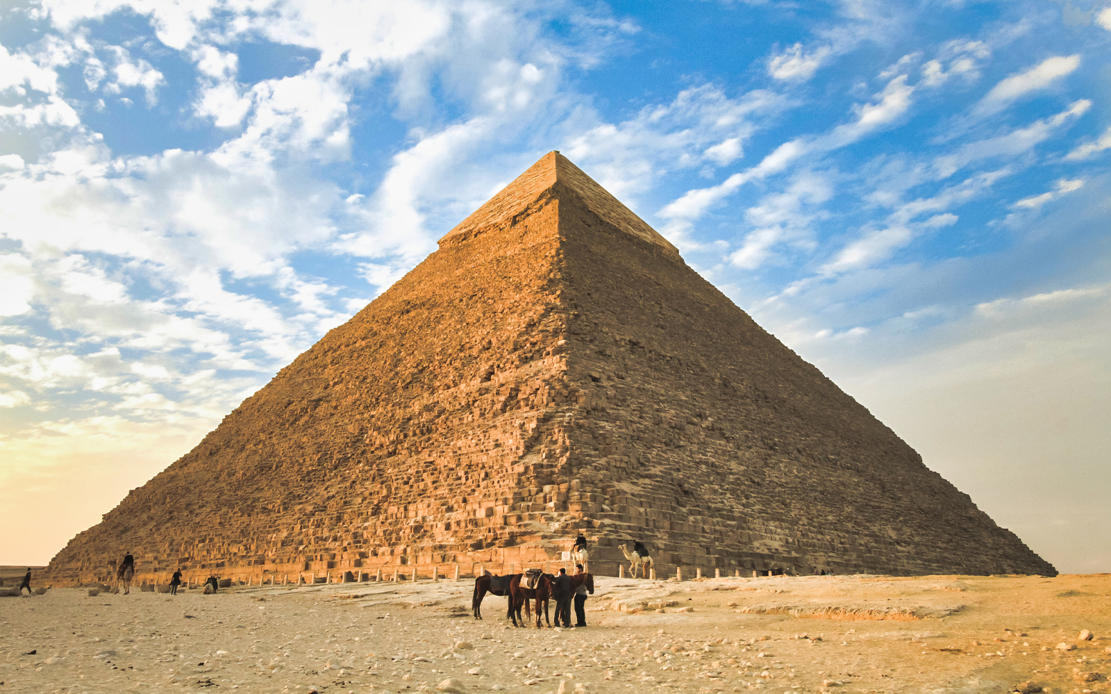 Image of Cairo Layover Tour: Giza Pyramids and Felucca Ride on the Nile from Cairo Airport