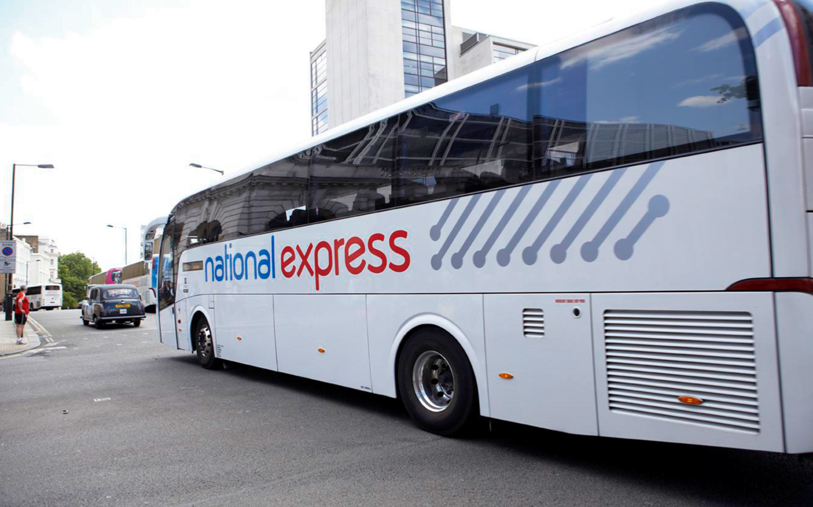 Image of National Express Bus Tickets: Luton Airport to/from London Victoria Station