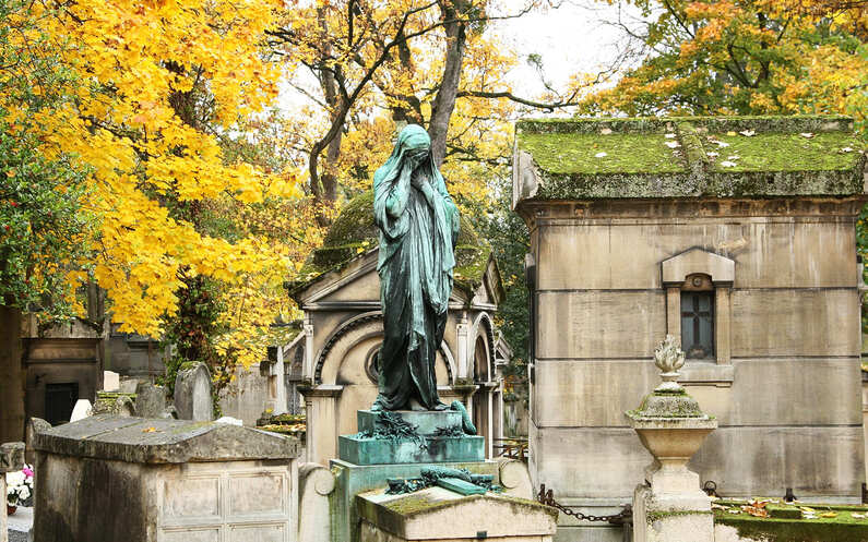 Image of Famous Graves of Paris Tour at Père Lachaise Cemetery