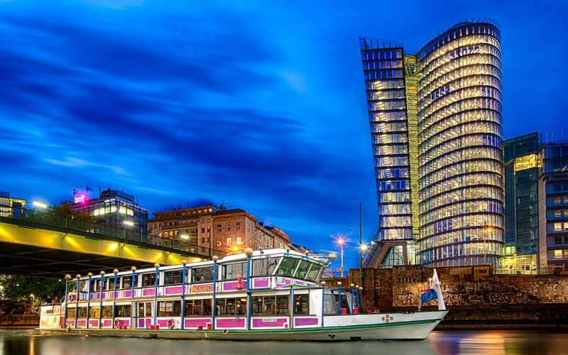 Image of Evening Boat Cruise With Viennese Songs
