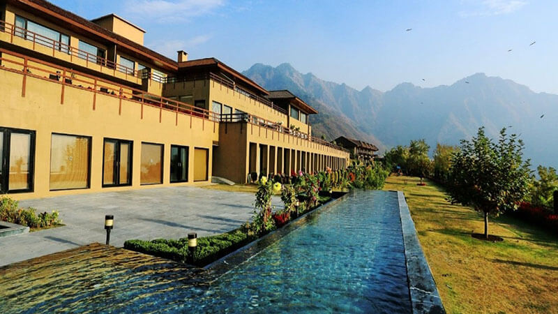 10 Luxury Hotels In Kashmir Top Ten 5 Star Hotels In Kashmir