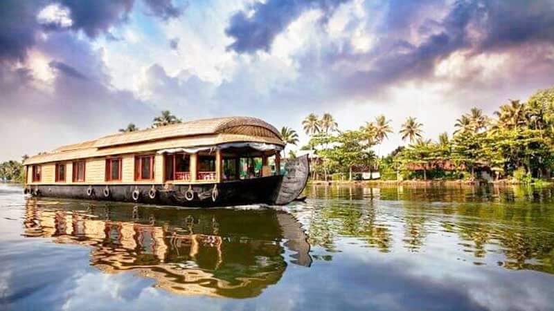 tourism in kerala essay