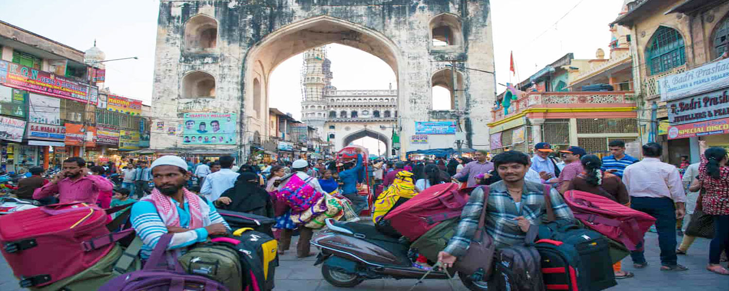 get-to-know-about-cheap-shopping-places-in-hyderabad-easemytrip