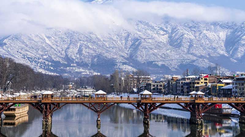 Top 12 Incredible Honeymoon Destinations In Jammu Kashmir