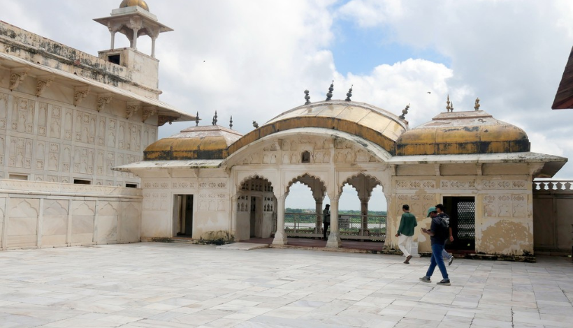 The Eternal While of Agra