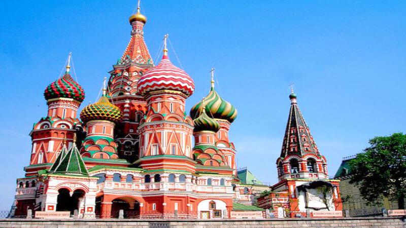 famous tourist spots in russia