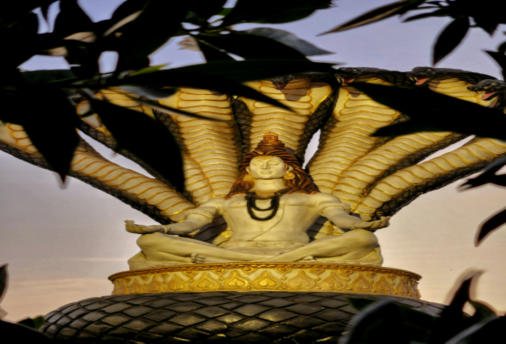 Mahakal & Omkareshwar Divine by Bus from Lucknow