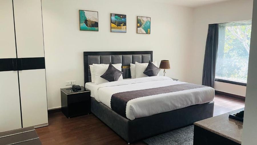 saltstayz select malcha and chankyapuri