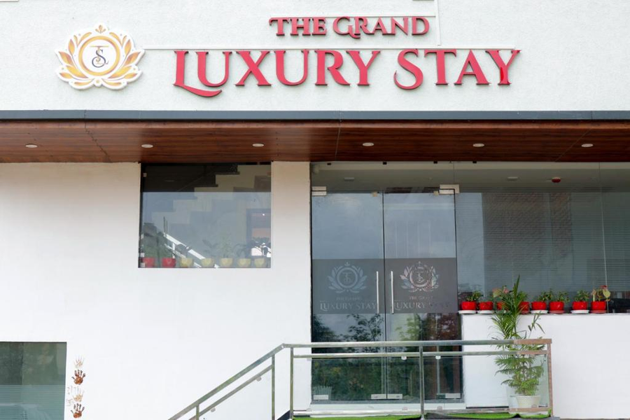 the grand luxury stay hotel