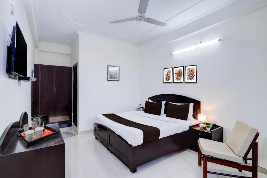 Super Hotel O Shimla Bypass Road Isbt Dehradun Formerly Benison Guest House,,3 star