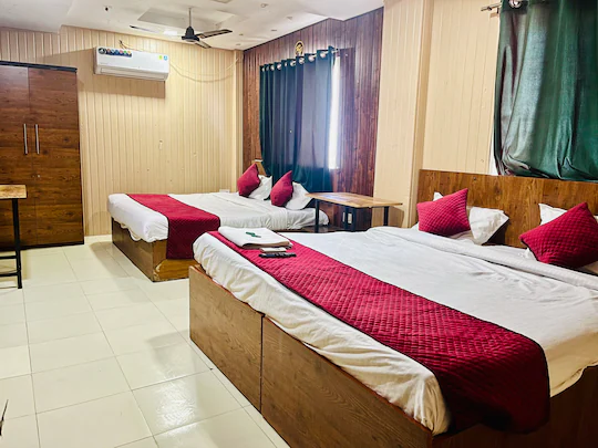 Hotel Nova Stay,Mahalaxmi Nagar,3 star