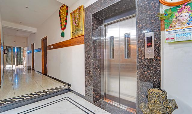 fabhotel raja residency