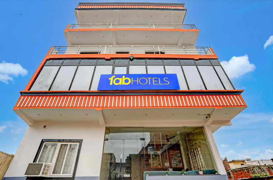 via abhinanandan palace