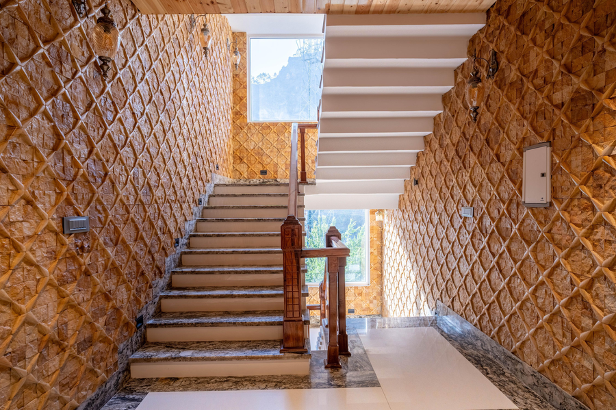 Golden Oak By The Lake Hill,Khurpatal,3 star