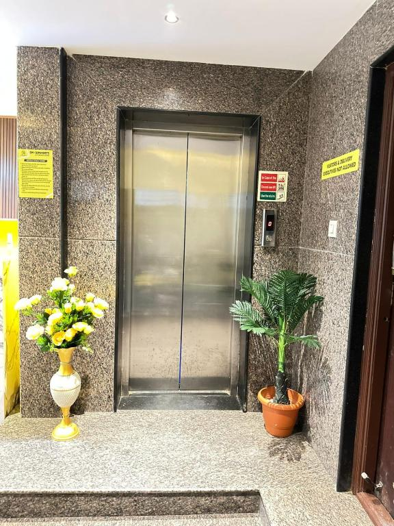 hotel sm comforts btm layout