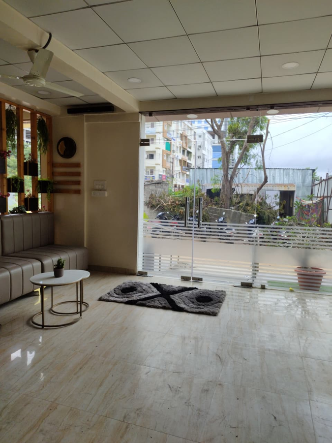 yellow sapphire hotel hitech city