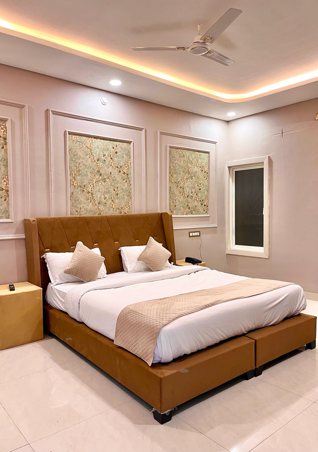 Siyavar Palace,,3 star