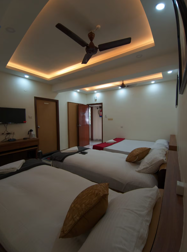 Hotel Goldenkey,,3 star