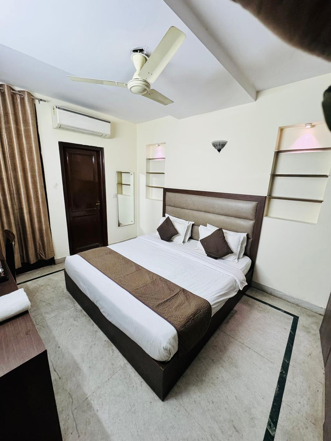 Ambient Express Cr Park,,3 star