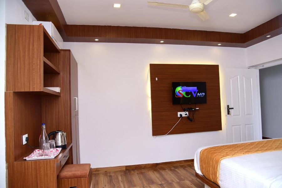 Nirvana Holistic Living,,3 star