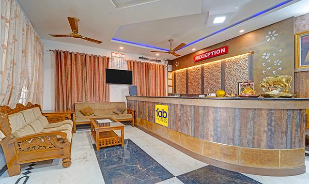 fabhotel raja residency
