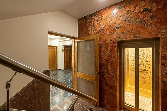 lime tree hotel and apartments noida sector 51