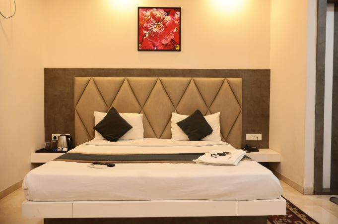 Hotel Future Inn,,3 star