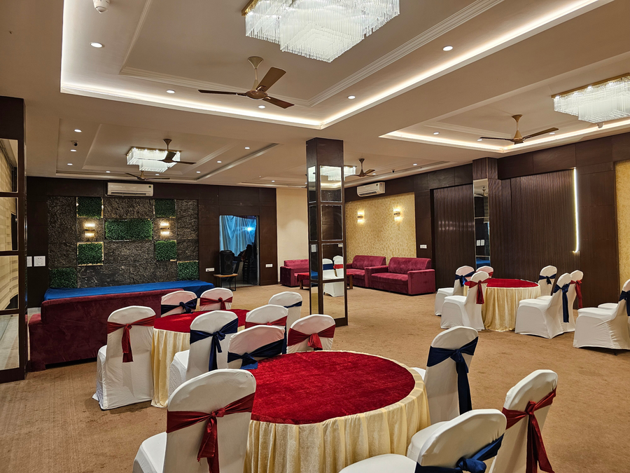 Devki Grand Hotel,City Center,3 star