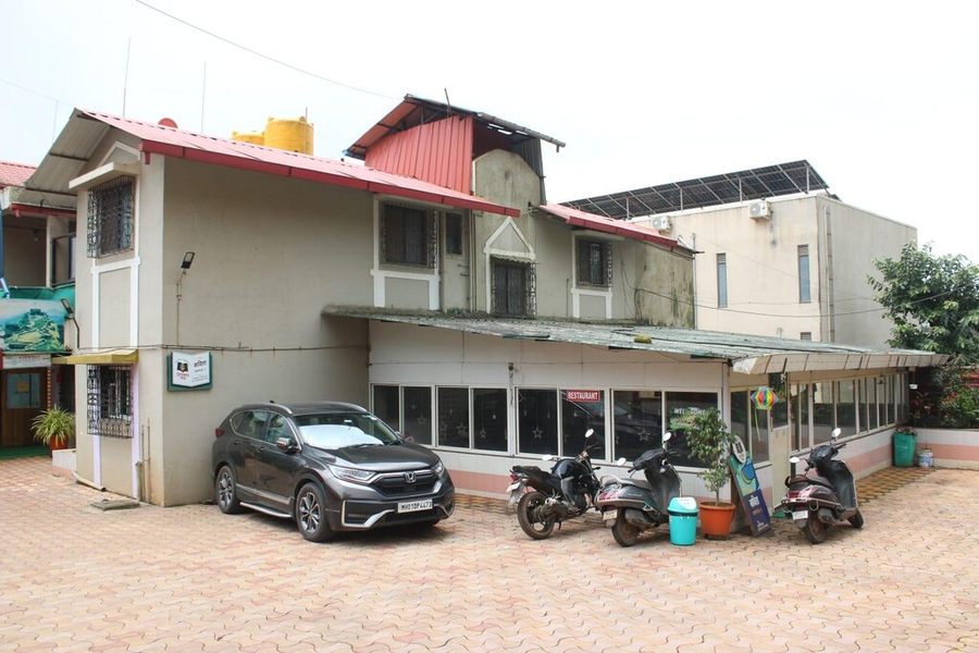 Laxmi Krishna Holiday Homes And Resort,,3 star