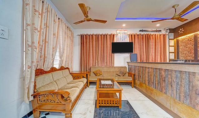 fabhotel raja residency