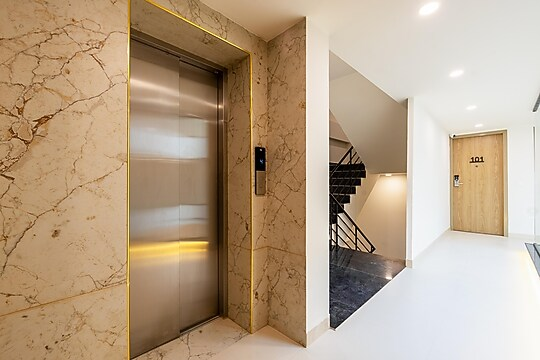 Limewood Signature - Golf Course Extension Road,Sector 57,4 star