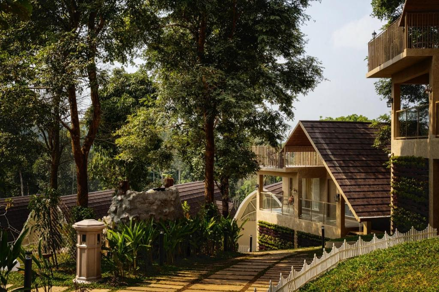 Golf Valley Luxury Resort Wayanad,Kalpetta,4 star