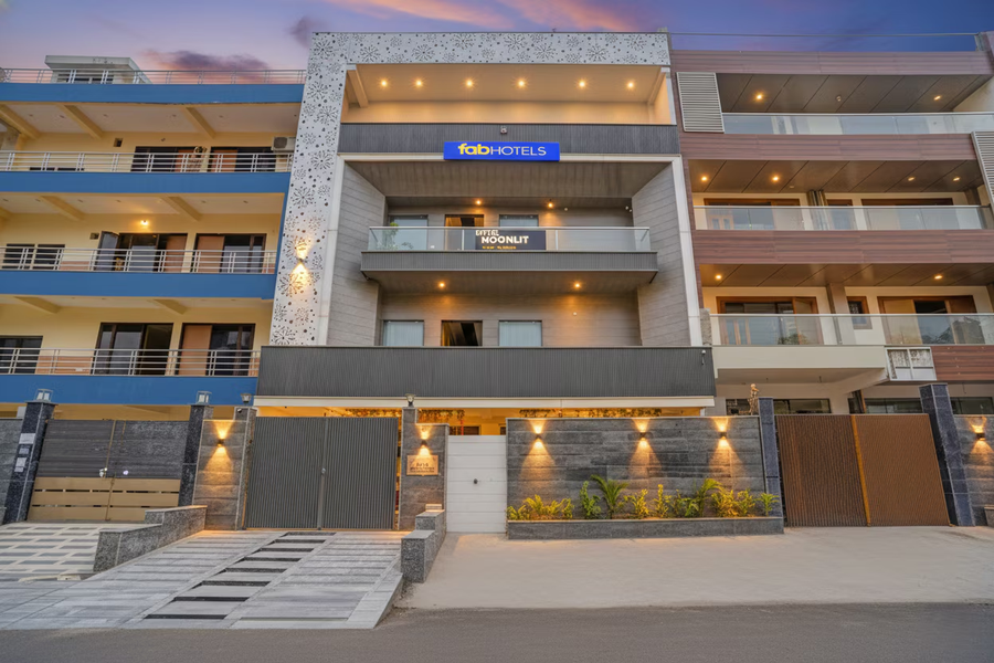fabhotel moonlit