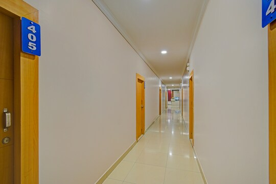 Fabhotel Eyries The Business,Hitech City,3 star
