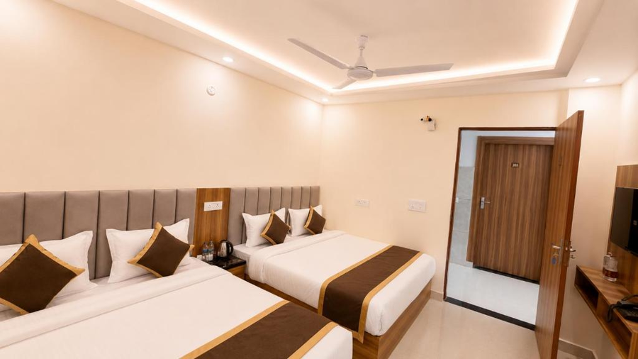 Saritashray Nikunj,,3 star