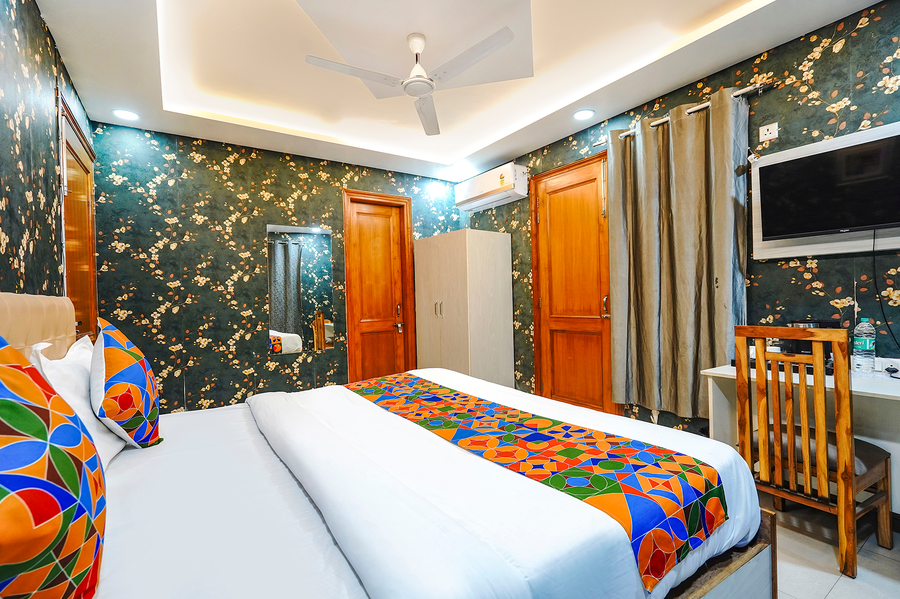 Fabhotel Expressway 135,W-006, Sector 135, Sector 135, Noida 201304,3 star