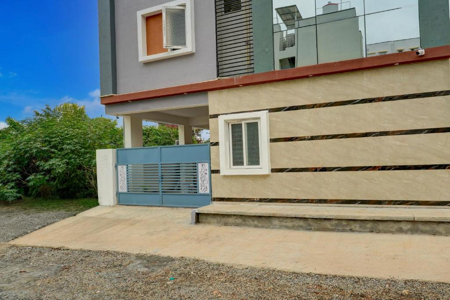 Super Collection O Biocon Hebbagodi Metro Station Bangalore Formerly Ira Inn,,3 star