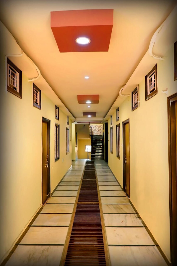 Hotel Krishna Gorakhpur,,3 star