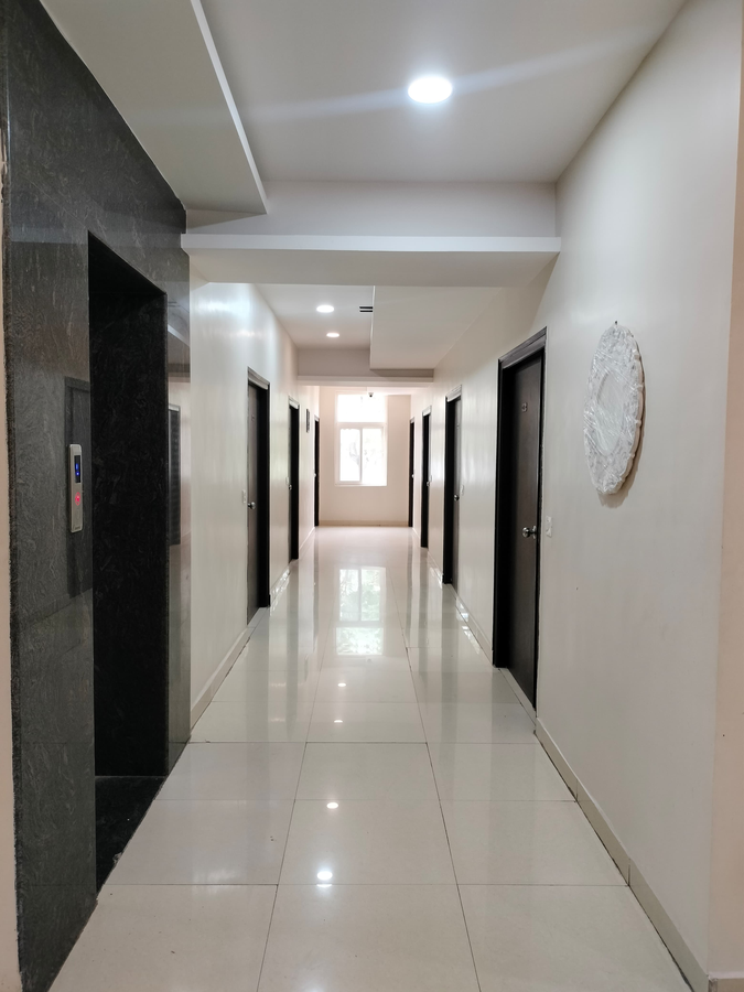 yellow sapphire hotel hitech city