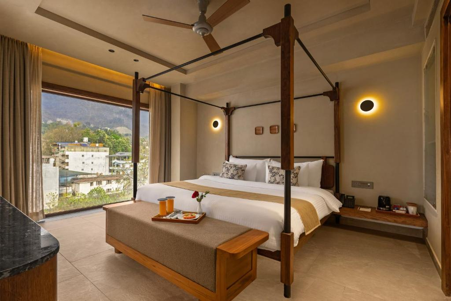 Auradoon, Dehradun - By Leisure Hotels,,4 star