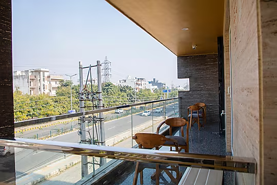 lime tree hotel near medanta
