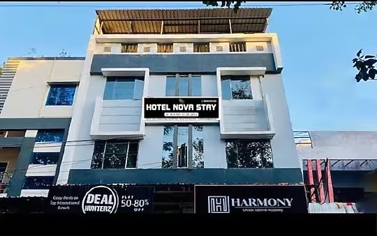 Hotel Nova Stay,Mahalaxmi Nagar,3 star