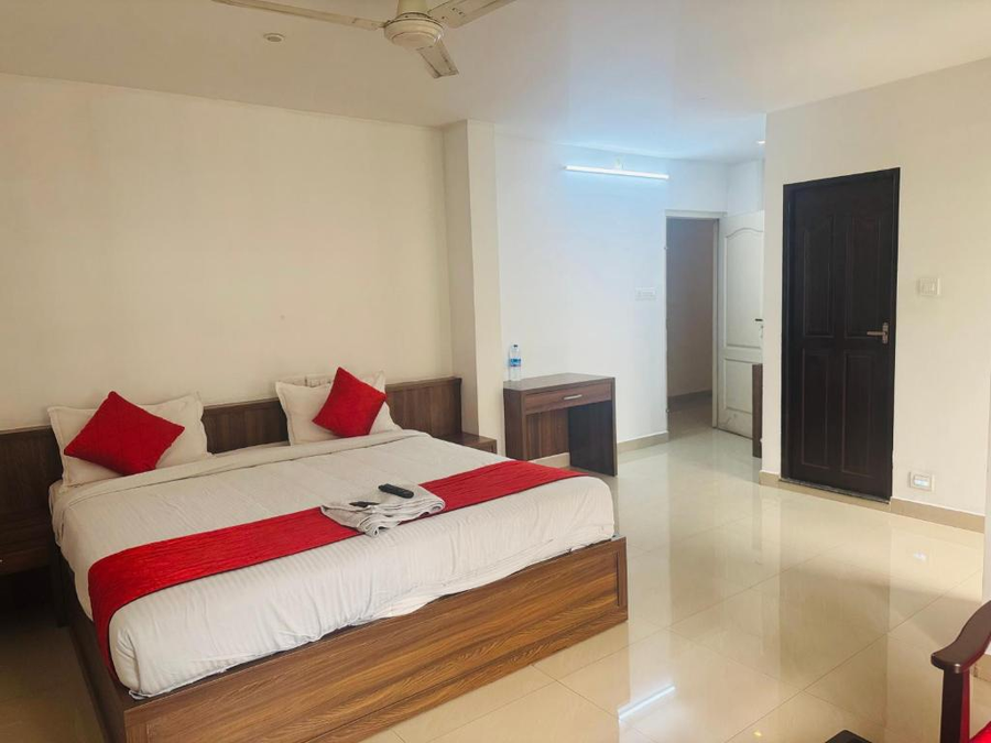 Lumino Moon Way,,3 star