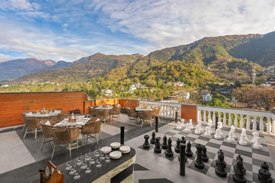 auradoon dehradun by leisure hotels