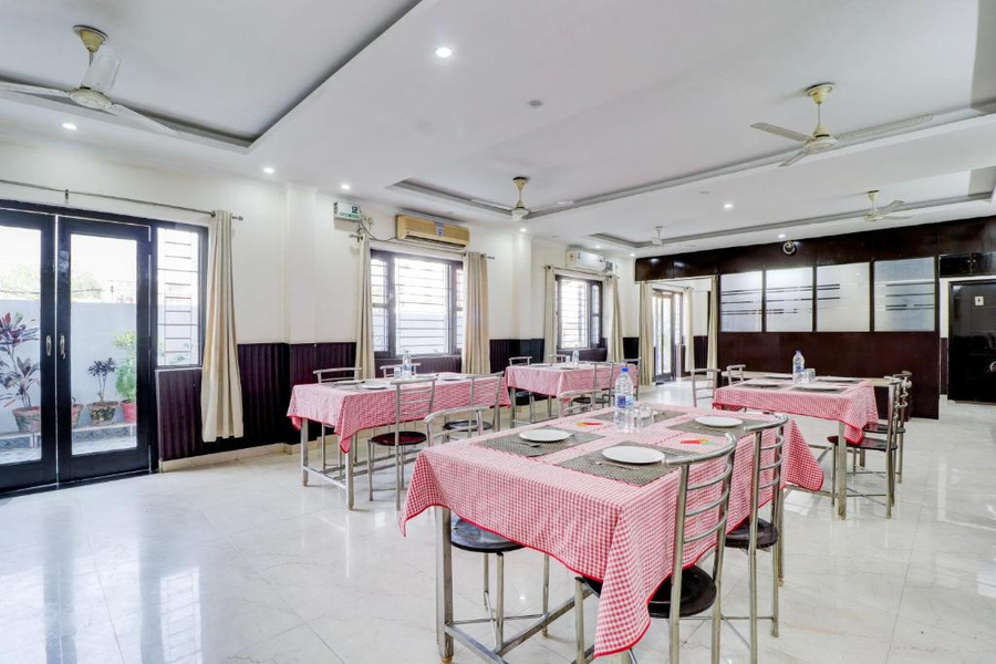 Super Hotel O Shimla Bypass Road Isbt Dehradun Formerly Benison Guest House,,3 star