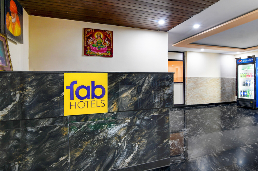 fabhotel star light b
