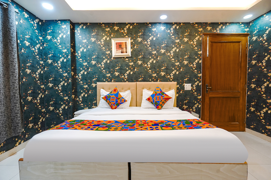 Fabhotel Expressway 135,W-006, Sector 135, Sector 135, Noida 201304,3 star