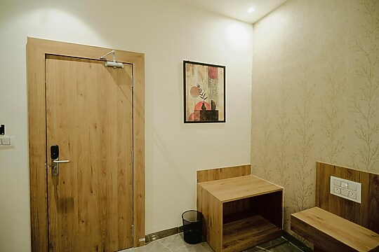 The Vibez Inn Hotel And Restaurant,,2 star